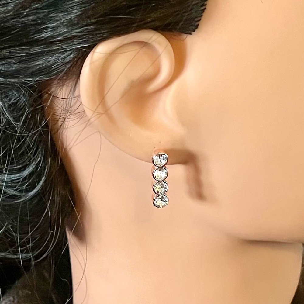 Swarovski crystal (NWT) rose gold plated pierced earrings jewelry - Picture 5 of 17